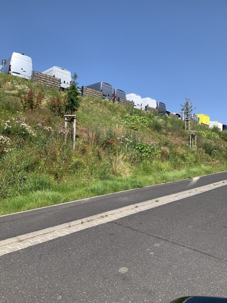 Noise barriers along traffic routes