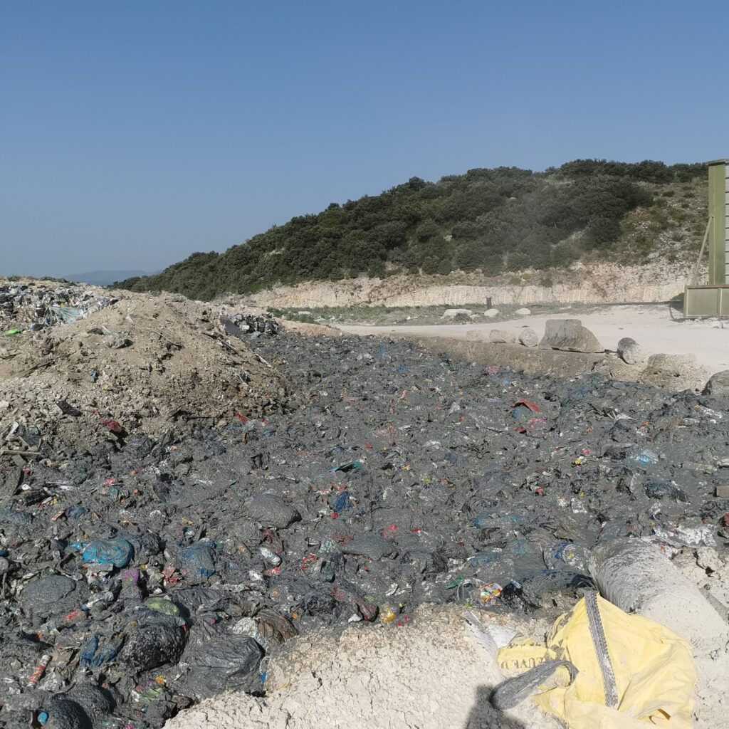 Sealing contaminated soils